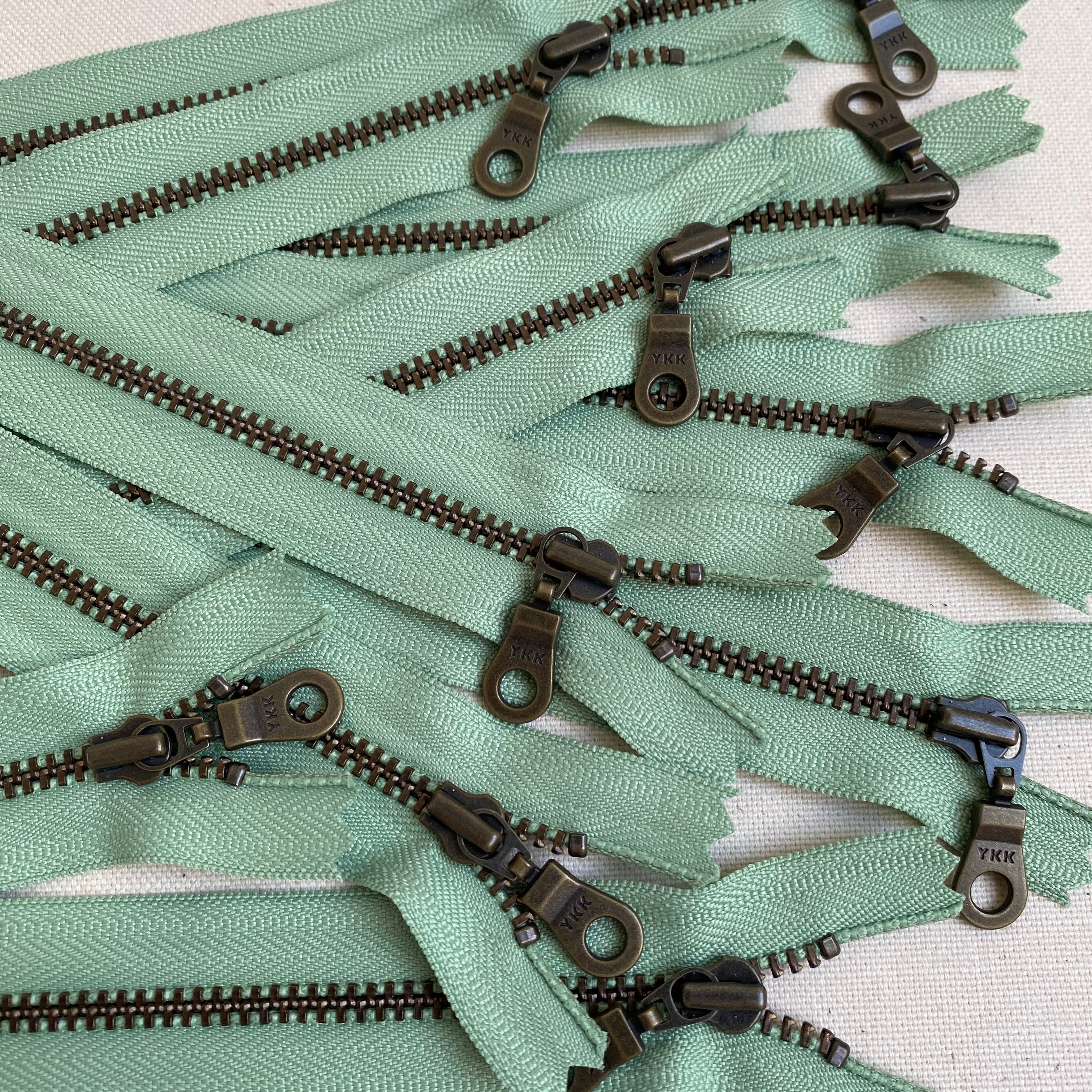 Peppermint Green YKK No.3 Antique Brass Metal Zip